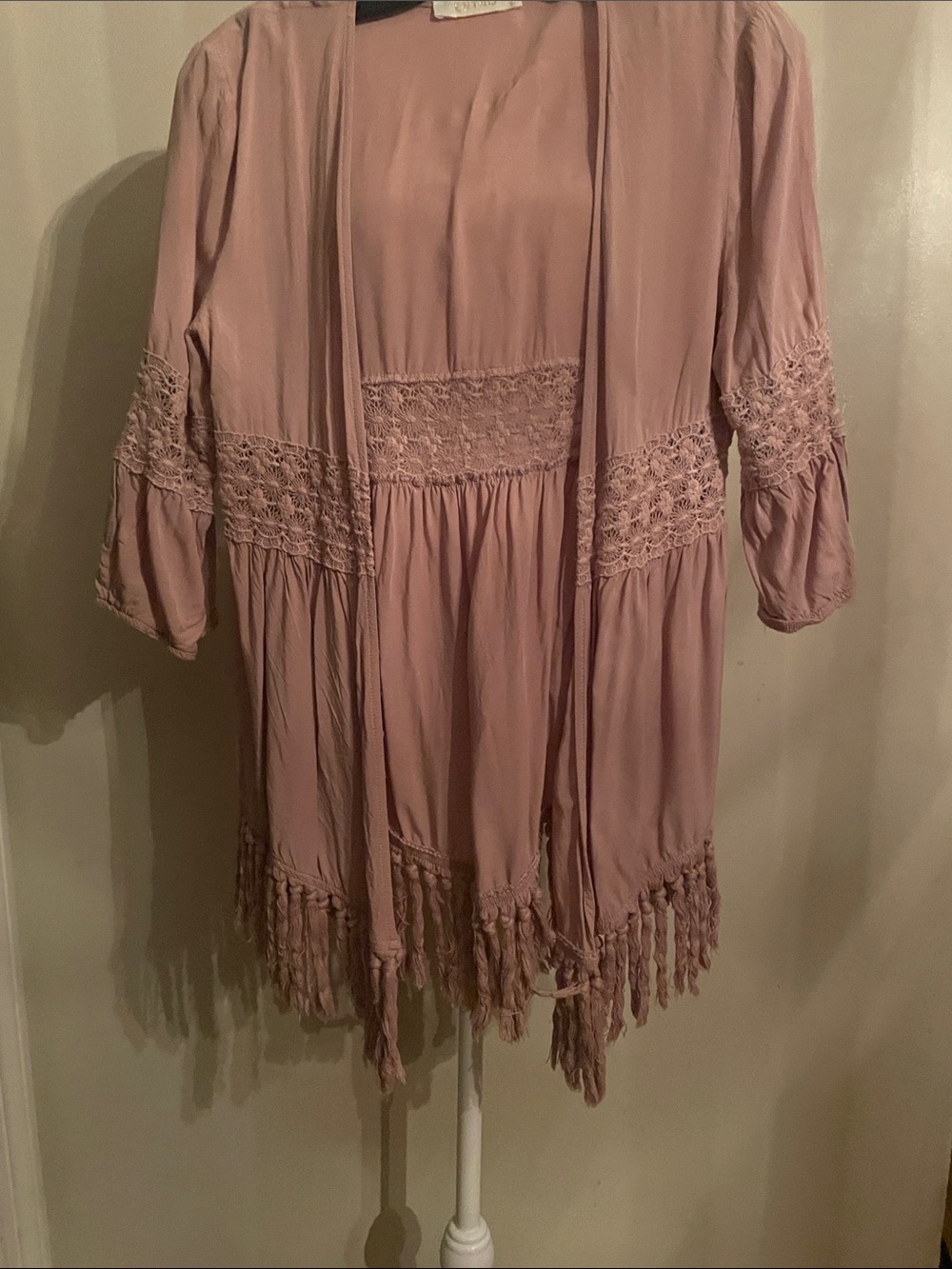 entro Dusty Rose Open Front Kimono with Lace & Fringe